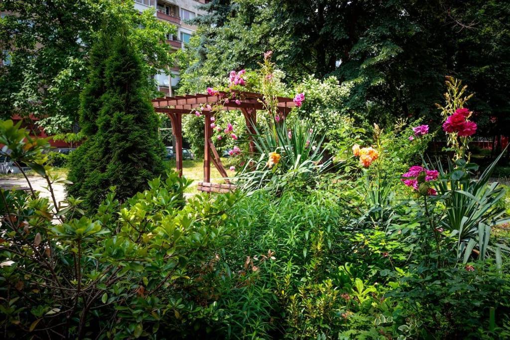 Green Apartment - Top Location, Near City Center! Sofia Exterior photo